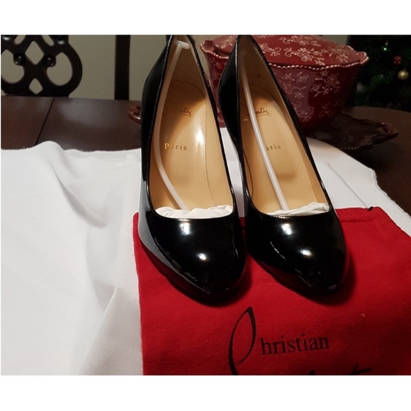 Authentic Louis Vuitton size 10, never used with Box. - Picture 3 of 3